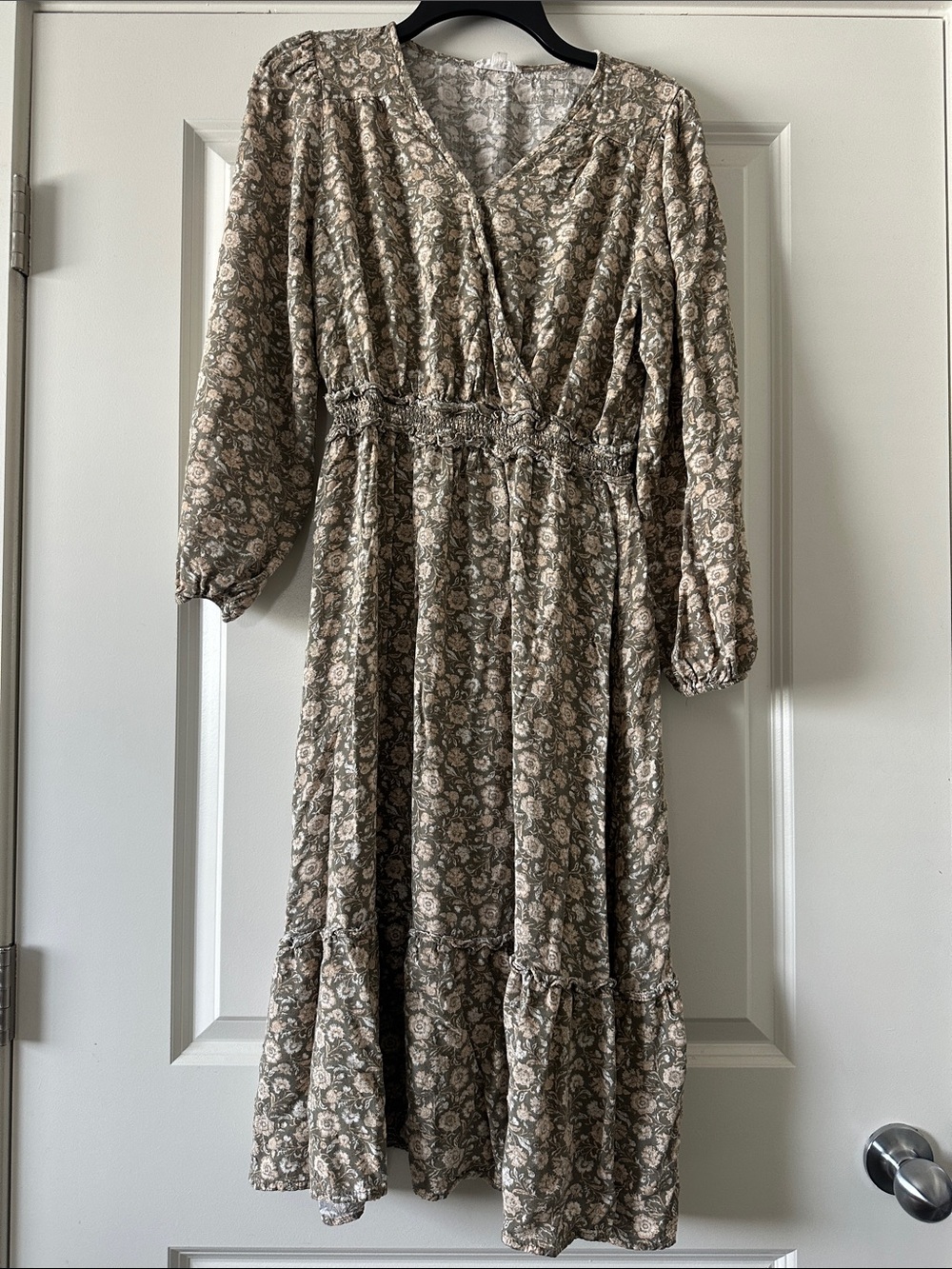 Blu Pepper Taupe Floral Long Sleeve Midi Dress